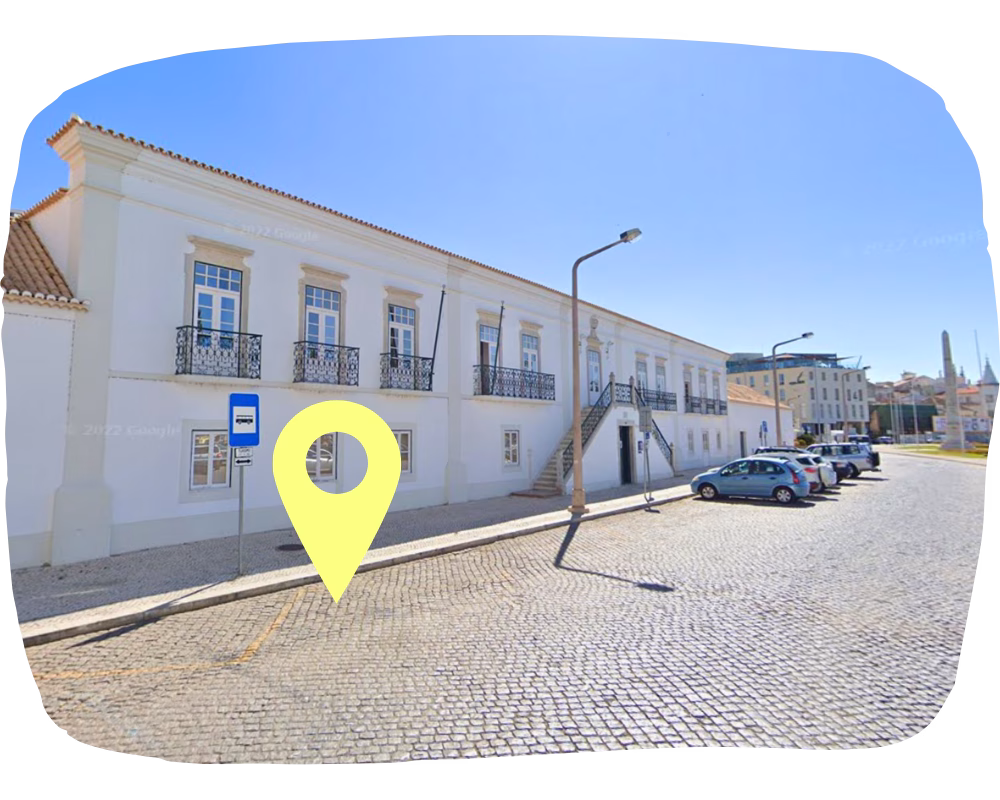 Meeting point for our best Algarve coast tour from Faro, located at Alfândega de Faro near Eva Senses Hotel.